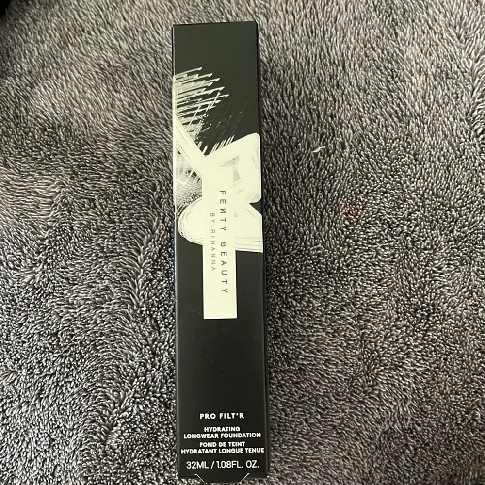 Fenty 145 Pro Filt’r Hydrating Longwear Foundation